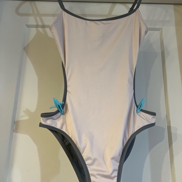 SOLD LOCALLY Lululemon bathing suit BNWOT reversible4-6 - Picture 5 of 6